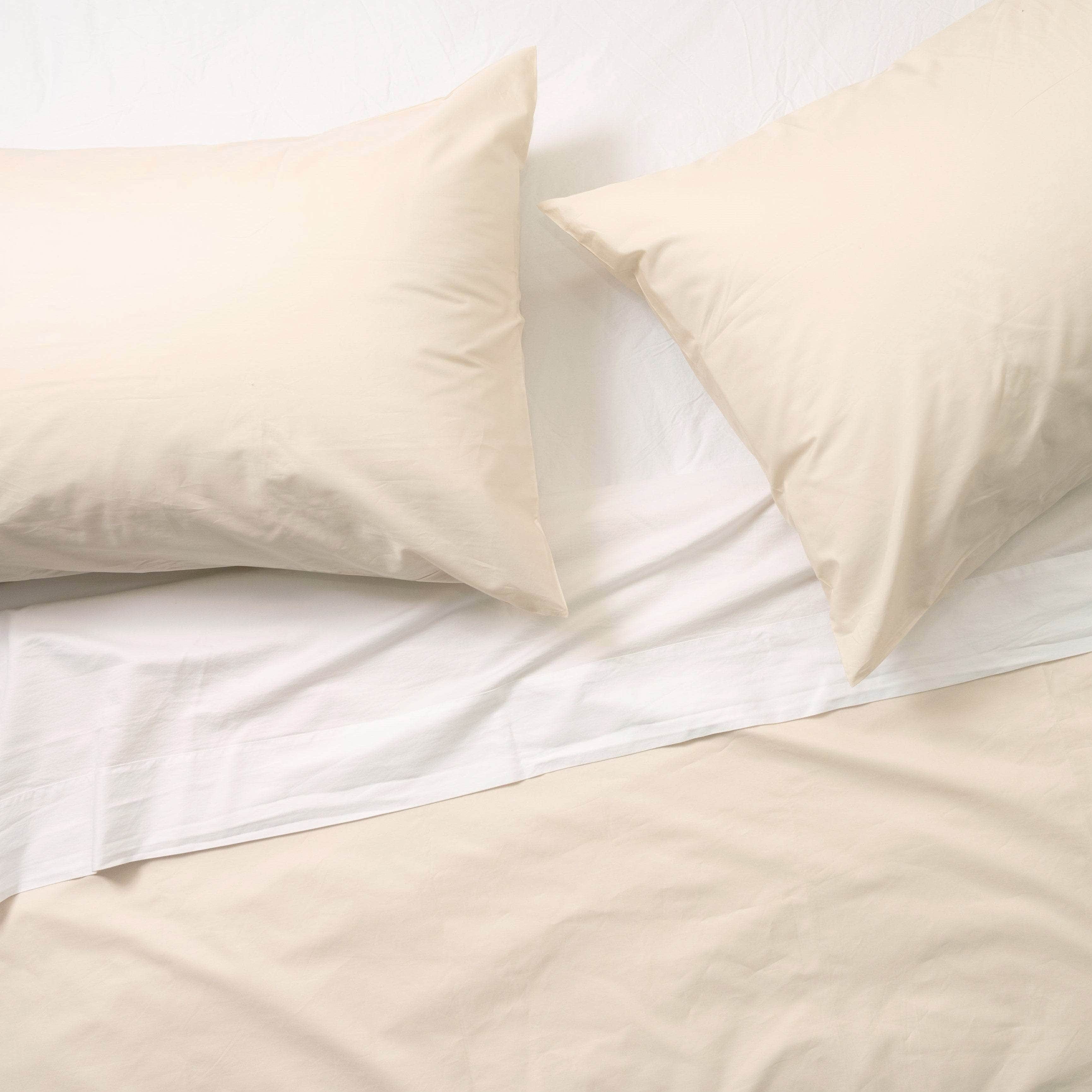  Bed Featuring Dune Percale Pillowcases and Duvet Cover