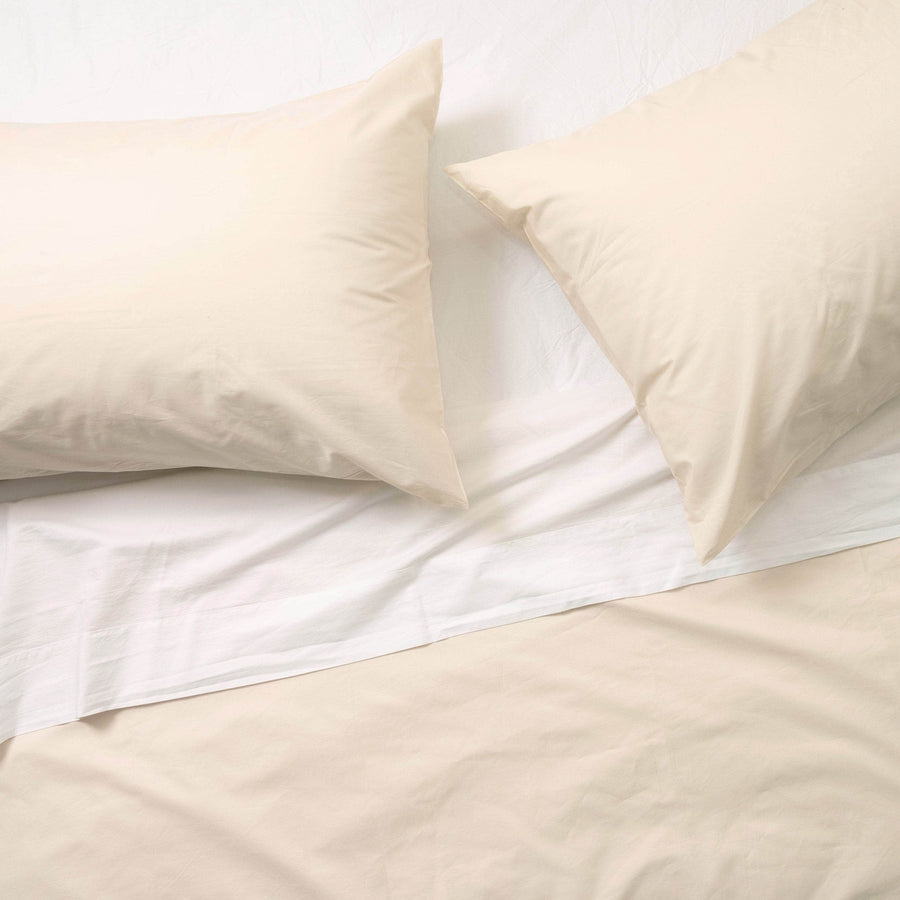 Bed Featuring Dune Percale Pillowcases and Duvet Cover