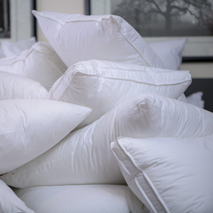 Pile White refined pillows